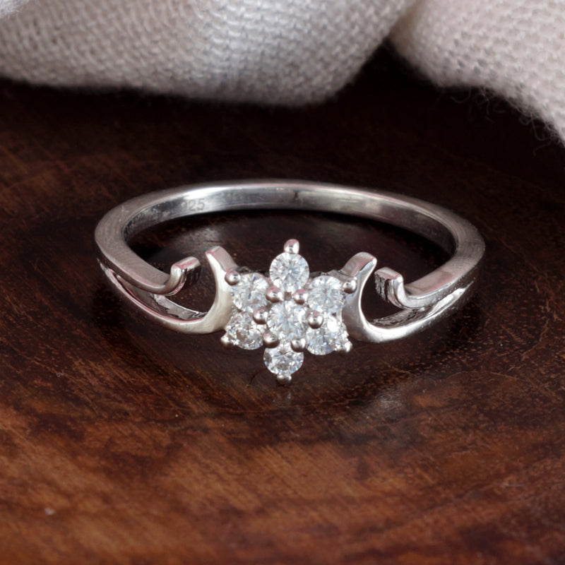 Meenakshi 925 Silver Rings. Adjustable ring size. Fits comfortably between Indian ring size 9 to 17