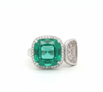 Load image into Gallery viewer, Premium 925 Sterling Silver Bold Green Stone Designer Ring