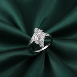 Load image into Gallery viewer, Avanthi Triyam 925 Sterling Silver Ring