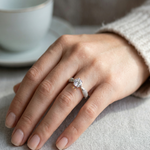 Load image into Gallery viewer, Elegant 925 Sterling Silver Halo Ring with Brilliant Round Cut Stone