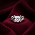 Load image into Gallery viewer, Stunning 925 Sterling Silver Solitaire Ring with Brilliant Cut Stone