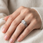 Load image into Gallery viewer, Stunning 925 Sterling Silver Solitaire Ring with Brilliant Cut Stone