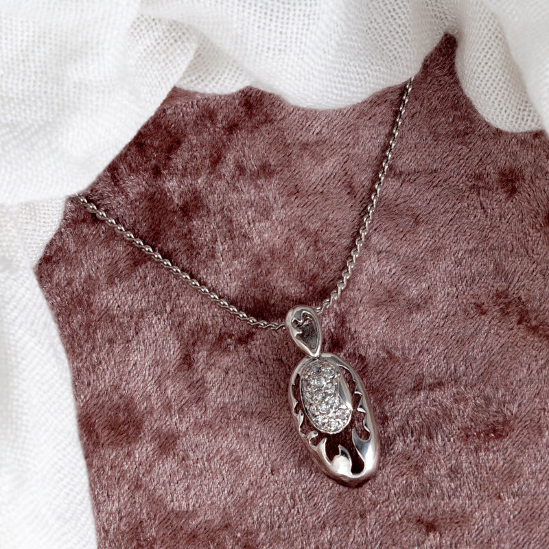 Yuva Unique 925 Silver Pendant with Chain