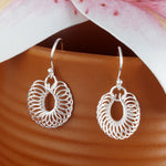 Load image into Gallery viewer, Spirale Link 925 Sterling Silver Earrings
