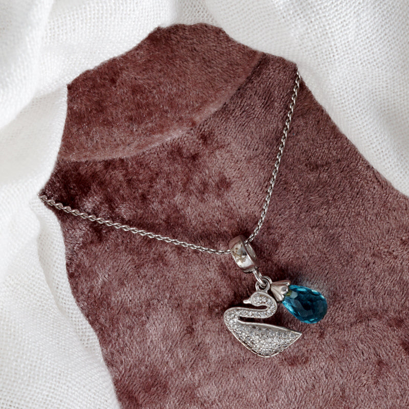 Yuva Swan 925 Silver Pendant with Chain