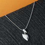 Load image into Gallery viewer, Yuva Dresden 925 Silver Pendant with Chain
