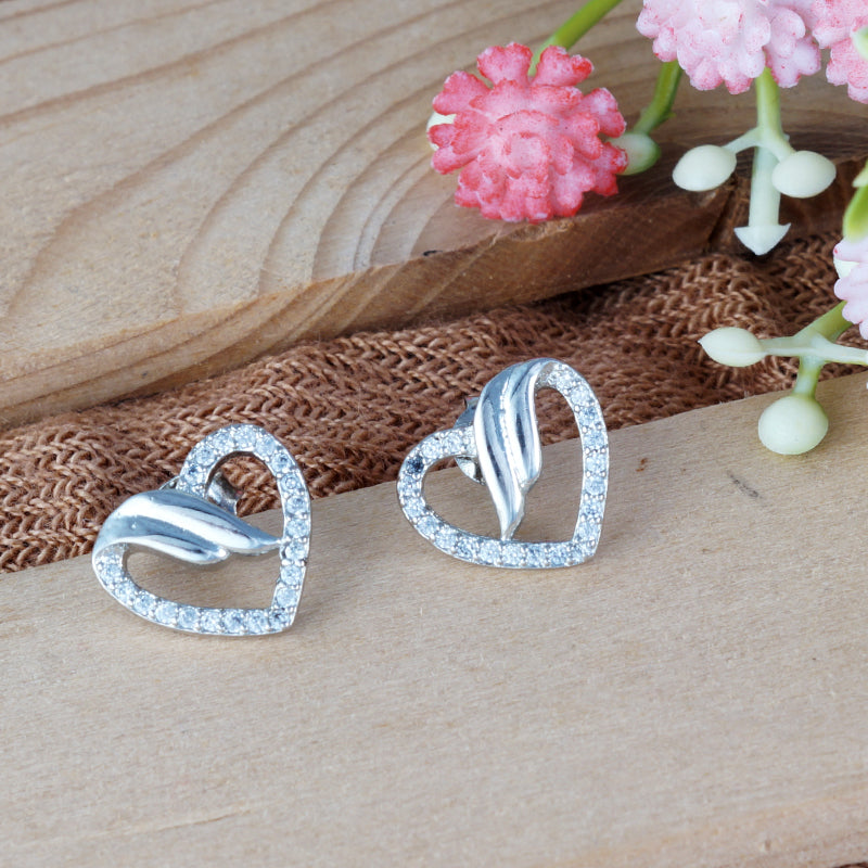 Classic Heart 925 Sterling Silver Stud Earrings