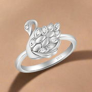 A 925 sterling silver ring featuring a graceful swan design with sparkling AAA cubic zirconias.