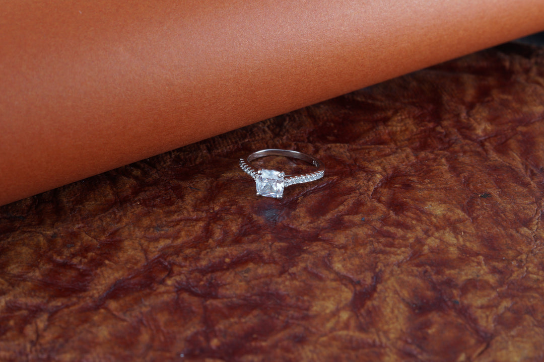 UNO Halo 925 Sterling Silver Ring