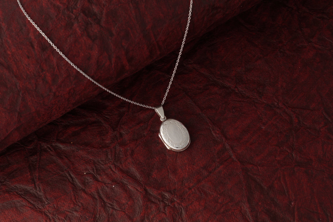 Photo Locket Oval Openable Pendant 925 Sterling Silver With Chain