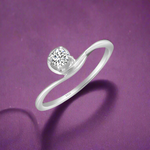 Load image into Gallery viewer, Splendor 925 Sterling Silver Solitaire Ring
