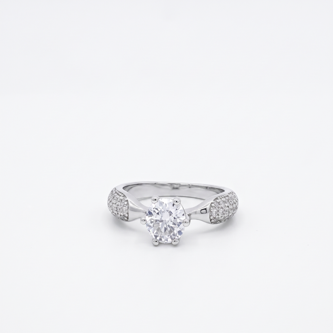 Elegant 925 Sterling Silver Halo Ring with Brilliant Round Cut Stone
