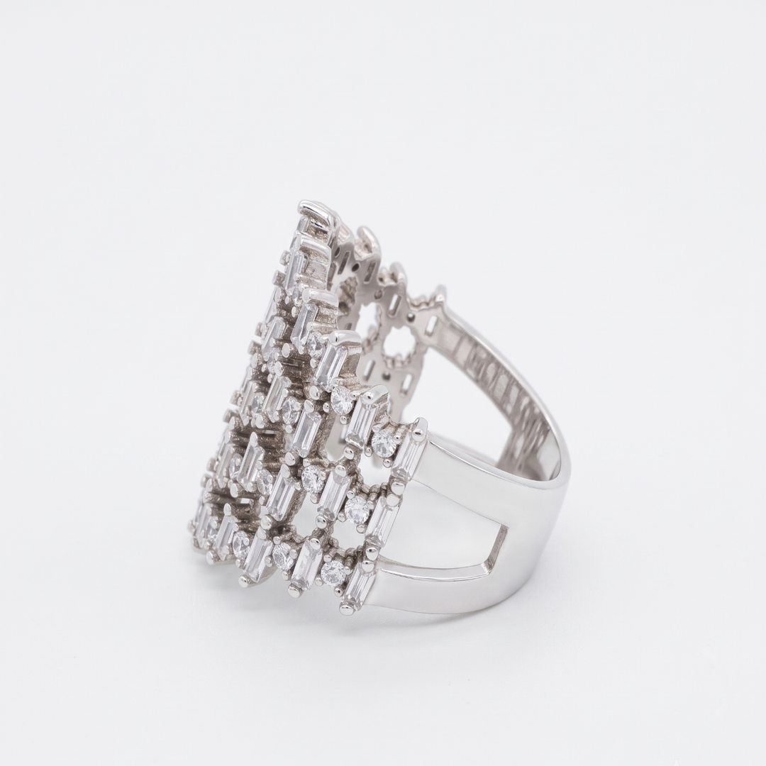 Elegant 925 Sterling Silver Ring