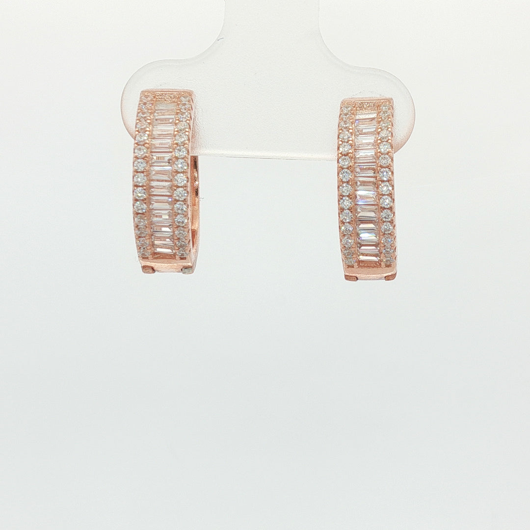 Chic 925 Silver Dangling Earrings Lightweight & Elegant