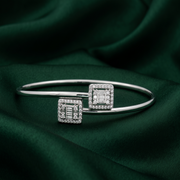 Elegant 925 Sterling Silver Openable Free-Size Bracelet for Women