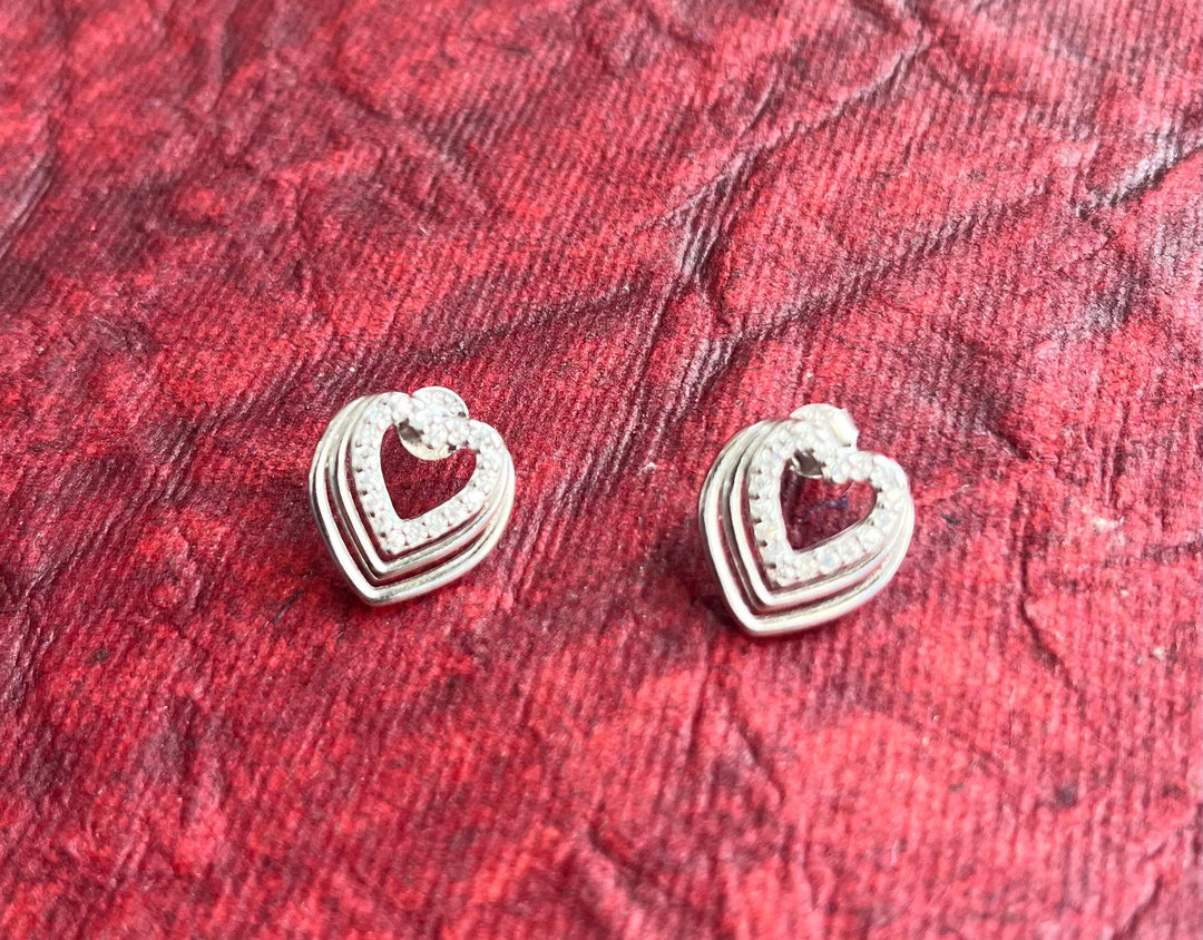 Divine Heart 925 Sterling Silver Rhodium-Plated Silver Cubic Zirconia Classic Studs Earrings