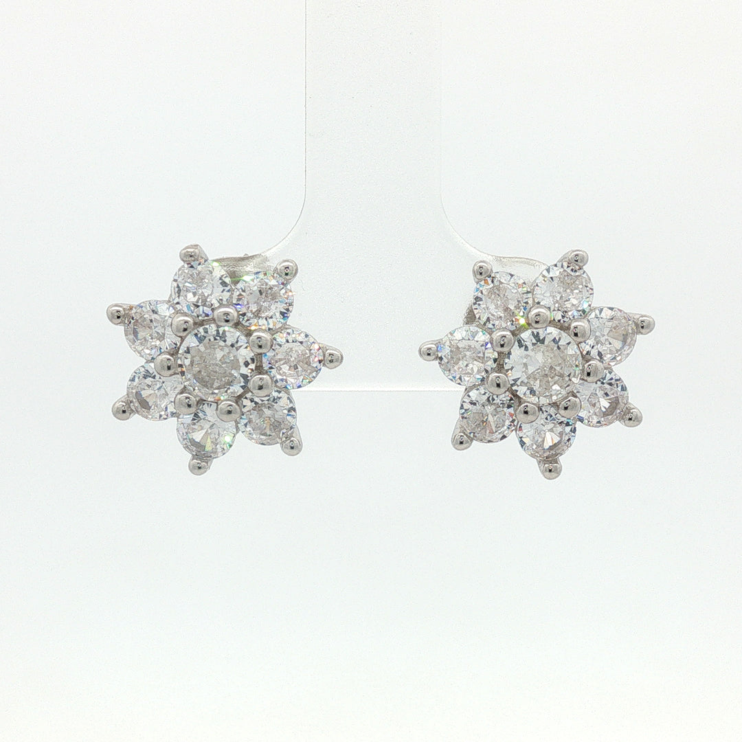 Luxury 925 Sterling Silver Sparkling Round Shape Stud Earrings