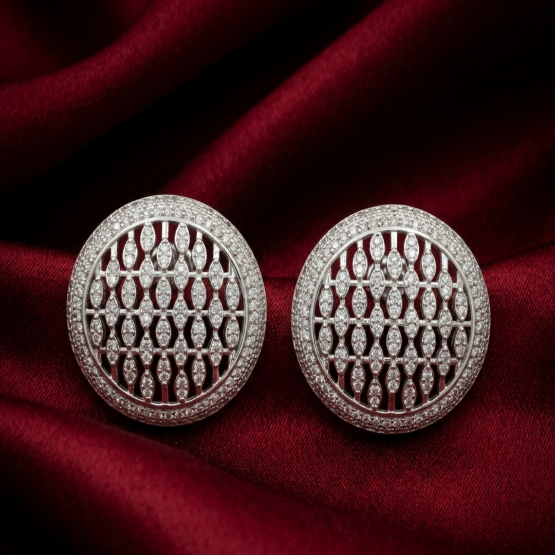 Luxury 925 Sterling Silver Sparkling Round Shape Earrings