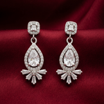 Load image into Gallery viewer, Elegant 925 Sterling Silver Sparkling Dimiond Earrings