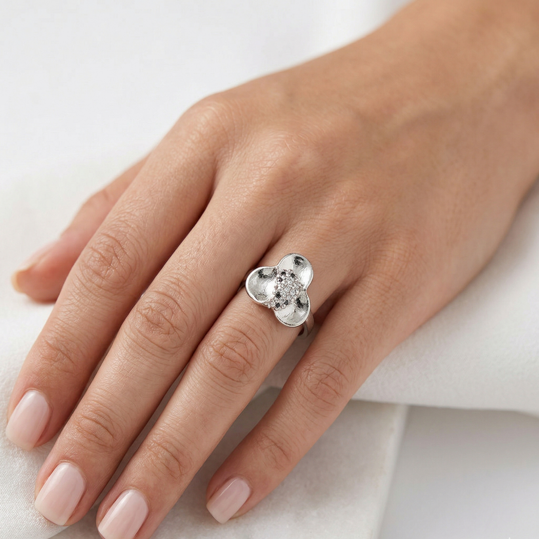 925 Sterling Silver Women’s Moissanite Diamond Daily Wear Ring