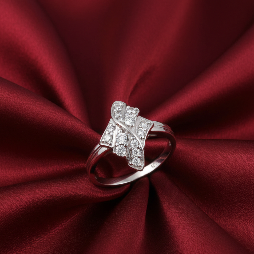 Avanthi Triyam 925 Sterling Silver Ring