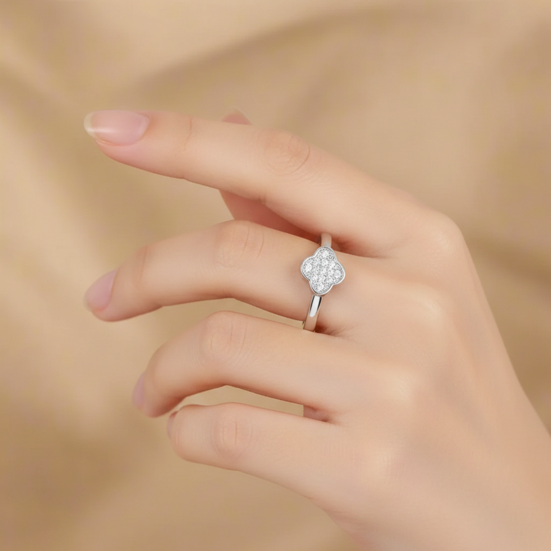 Avanthi Clover 925 Sterling Silver Ring