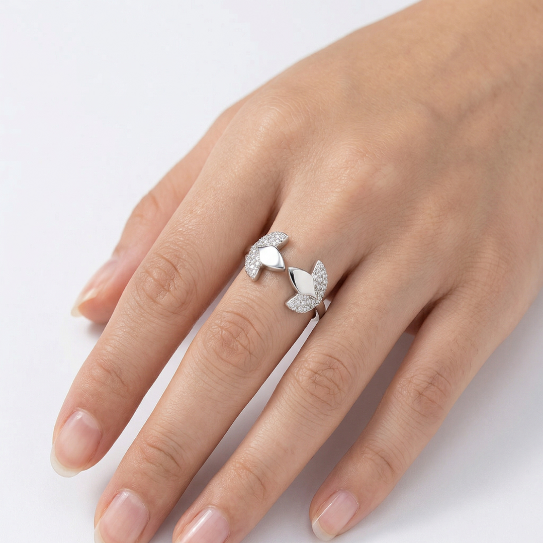 Stylish 925 Silver Open Ring with Dual Crystal Leaf Design