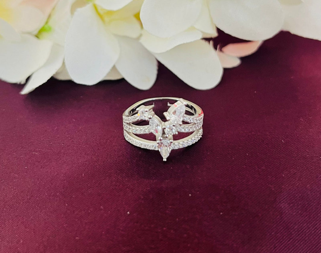 Unninni 925 Sterling Silver Ring