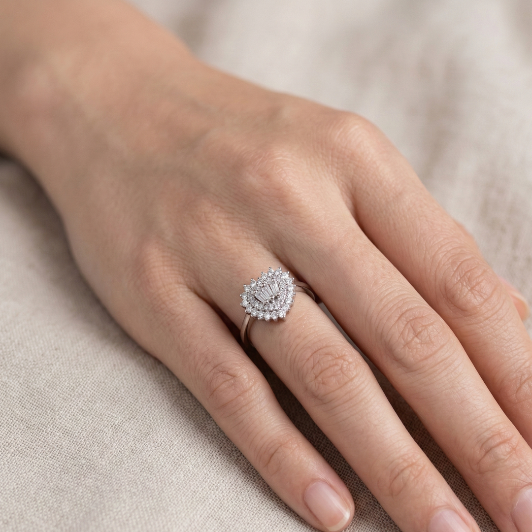 Elegant 925 Sterling Silver Heart Shape Diamond Ring For Women