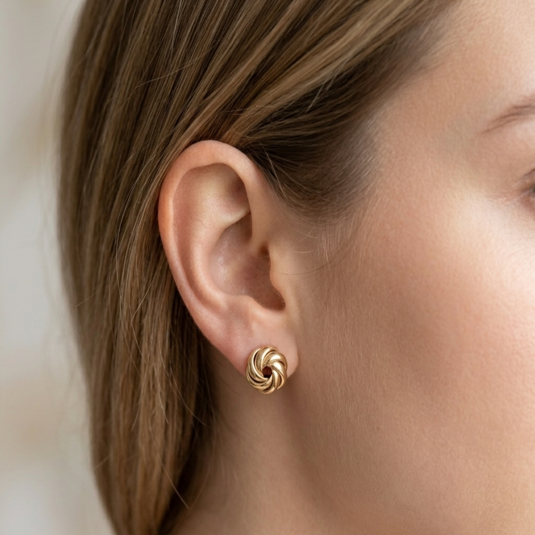 Beautiful 925 Sterling Silver Fashion Stud Earrings
