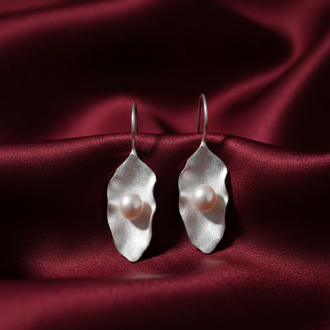 Oyster Pearl 925 Sterling Silver Dangling Hook Earrings for Women