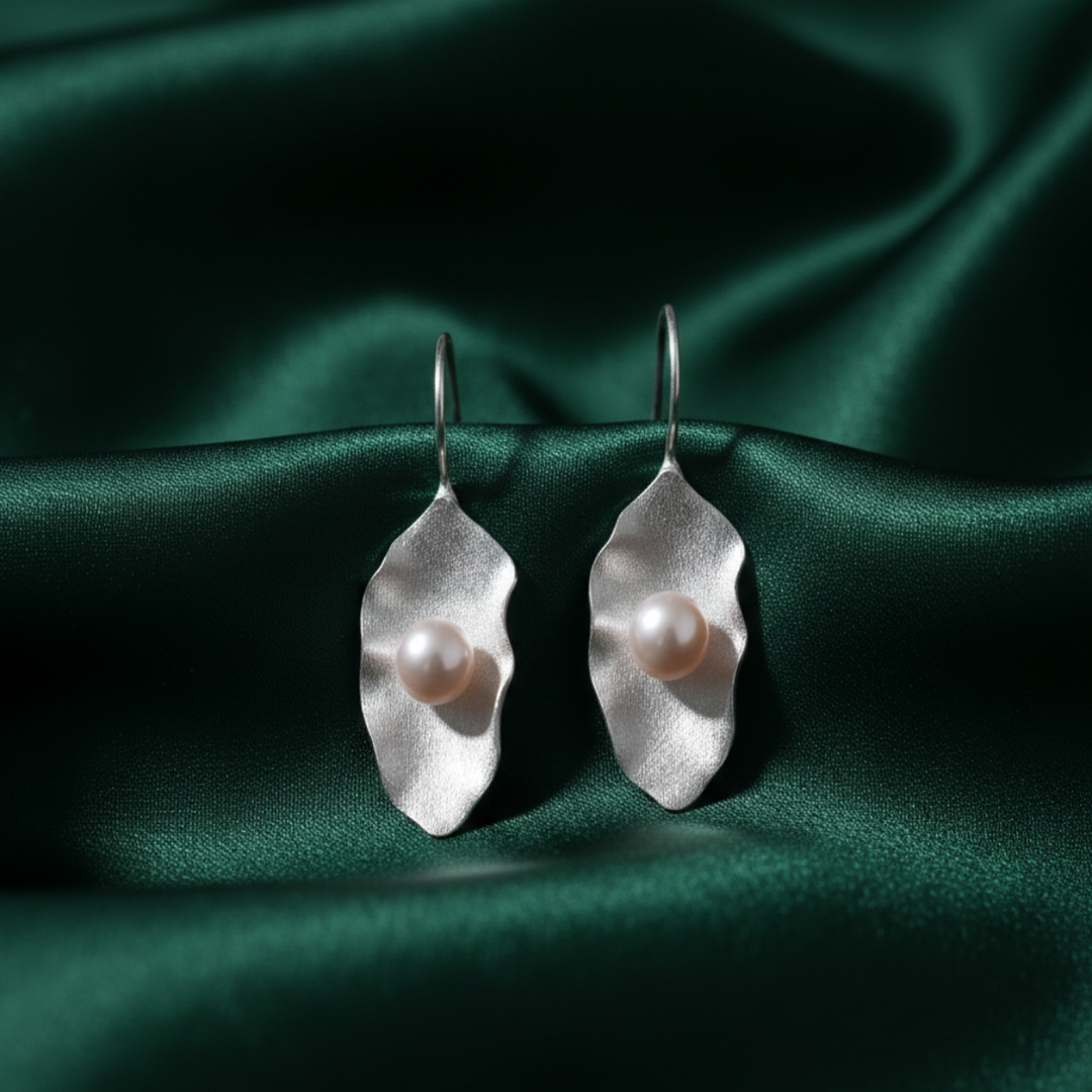 Oyster Pearl 925 Sterling Silver Dangling Hook Earrings for Women