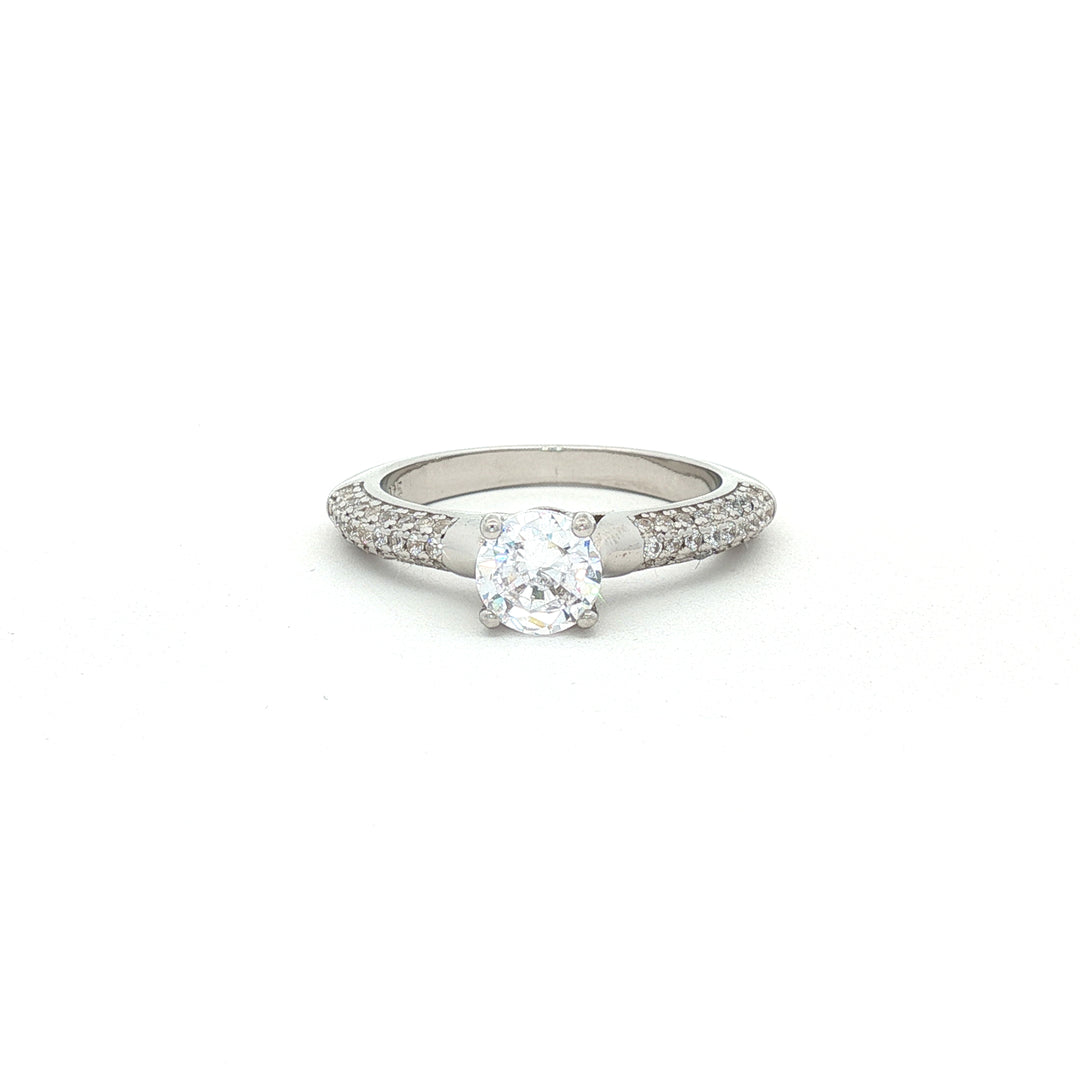 Elegant 925 Sterling Silver Halo Ring with Brilliant Round Cut Stone