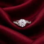 Load image into Gallery viewer, Stunning 925 Sterling Silver Solitaire Ring with Brilliant Cut Stone