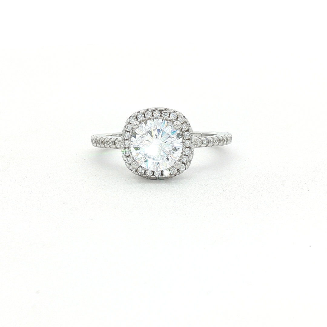 Stunning 925 Sterling Silver Solitaire Ring with Brilliant Cut Stone