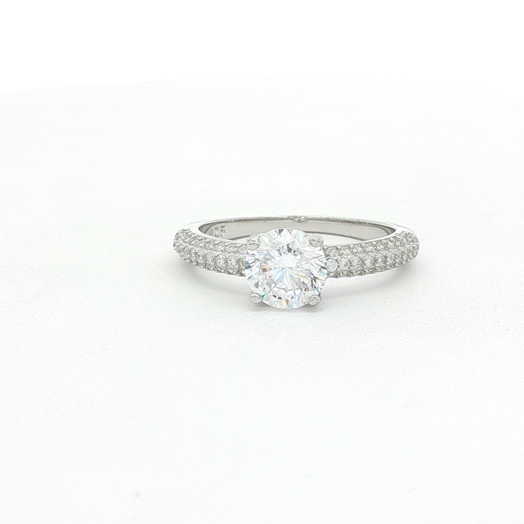 Stunning 925 Sterling Silver Solitaire Ring with Brilliant Cut Stone