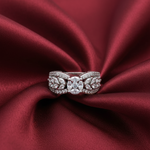 Load image into Gallery viewer, Stunning 925 Sterling Silver Solitaire Ring with Brilliant Cut Stone