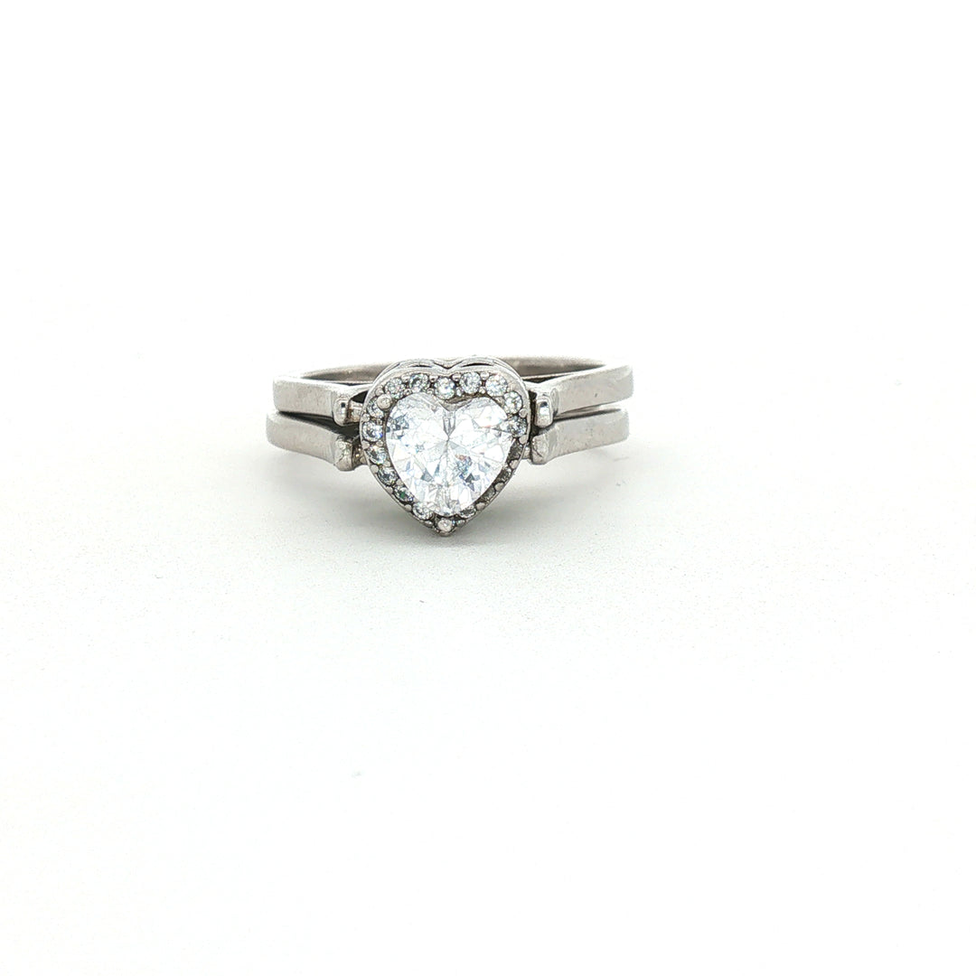 Dazzling 925 Sterling Silver Heart Shape Halo Ring with Sparkling Accents