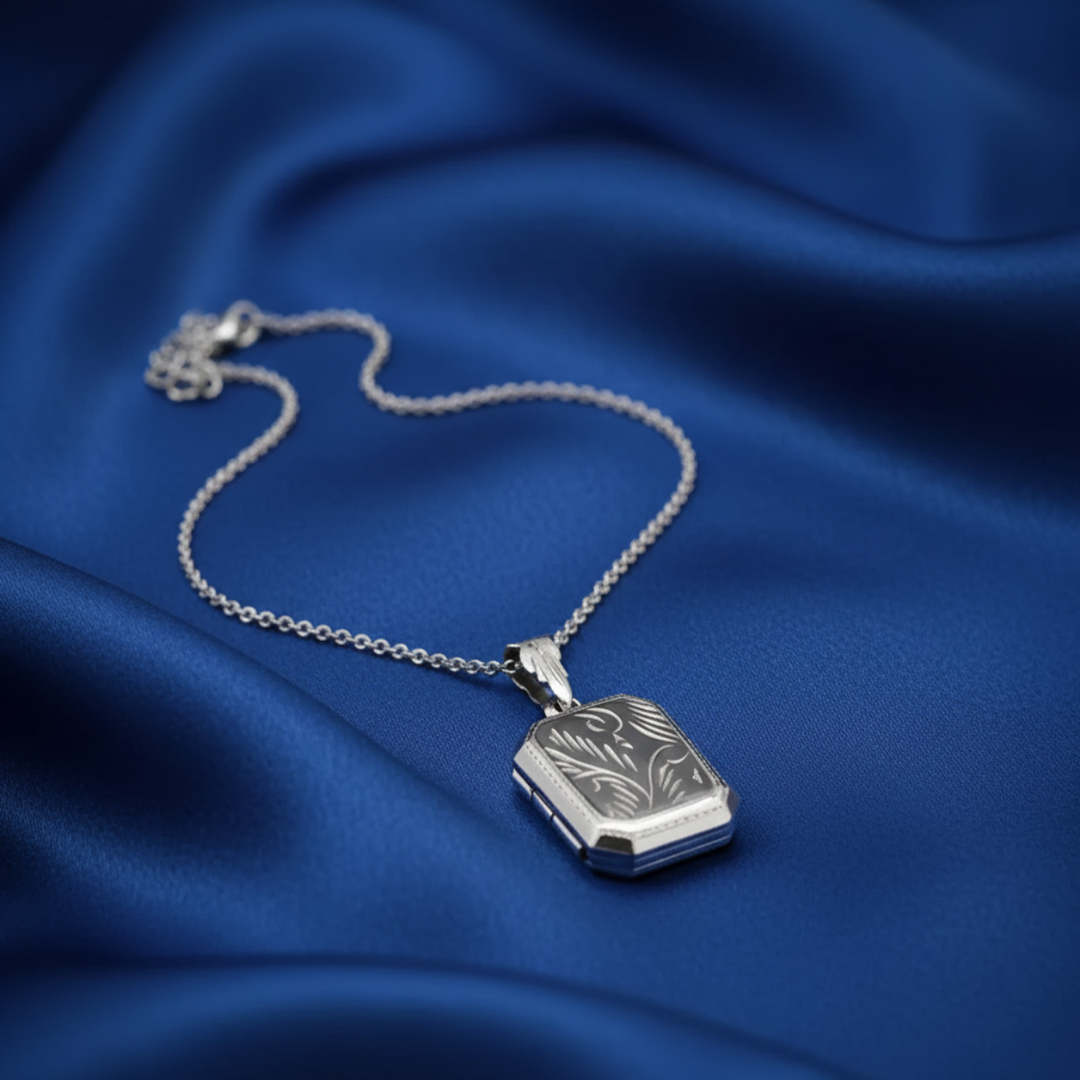 925 Sterling Silver Openable Locket Pendant Necklace with Adjustable Length