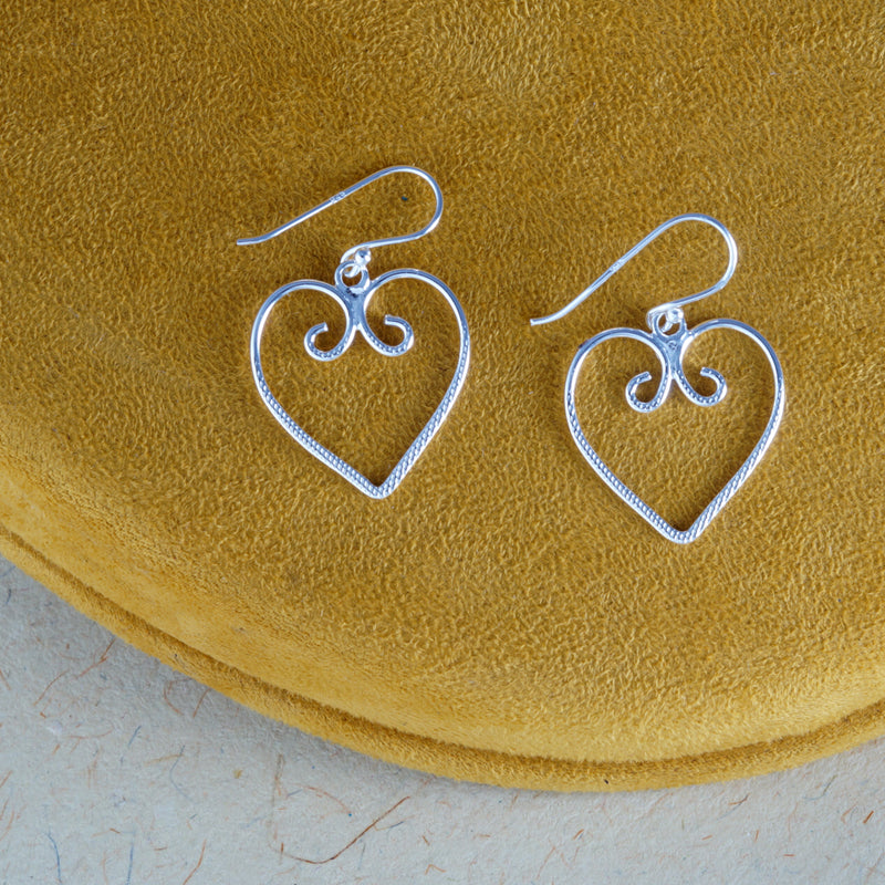 Magical Hearts Link 925 Sterling Silver Earrings